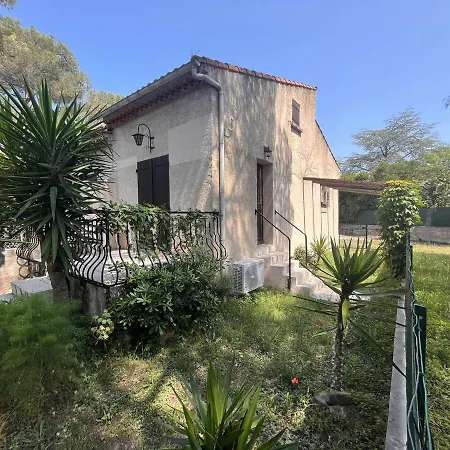 Mezzanine Avec Jardin Privatif, Parking Et Clim - Saint-raphael - Fr-1-226a-81 *