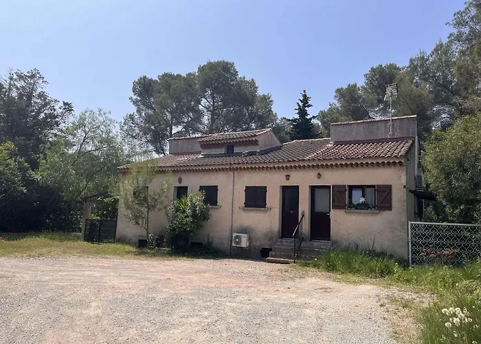 Mezzanine Avec Jardin Privatif, Parking Et Clim - Saint-raphael - Fr-1-226a-81