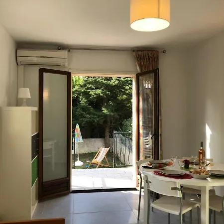 Mezzanine Avec Jardin Privatif, Parking Et Clim - Saint-raphaël - Fr-1-226a-81