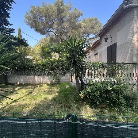 Mezzanine Avec Jardin Privatif, Parking Et Clim - Saint-raphaël - Fr-1-226a-81